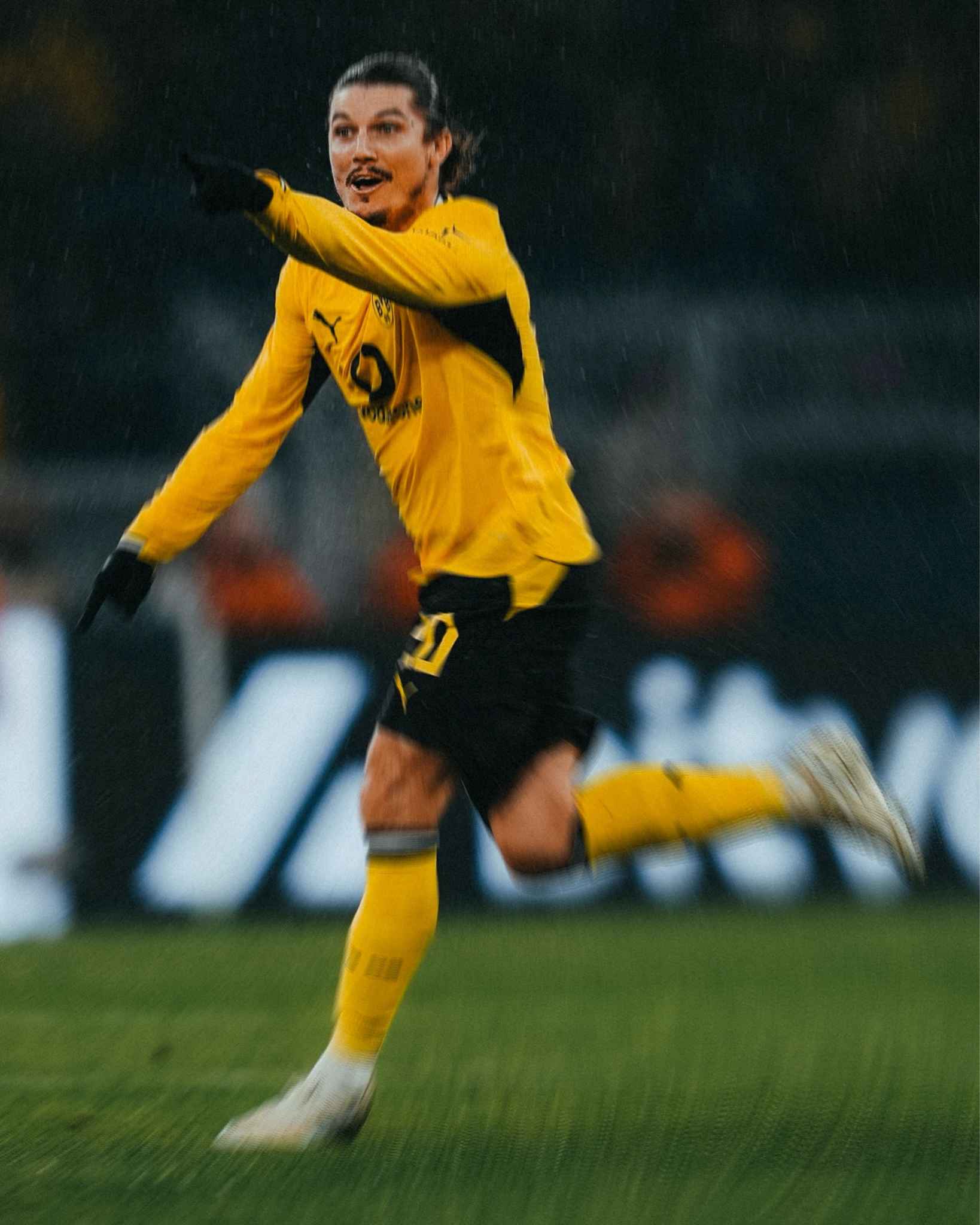 Sabitzer celebrates after scoring the decisive goal against Werder Bremen.