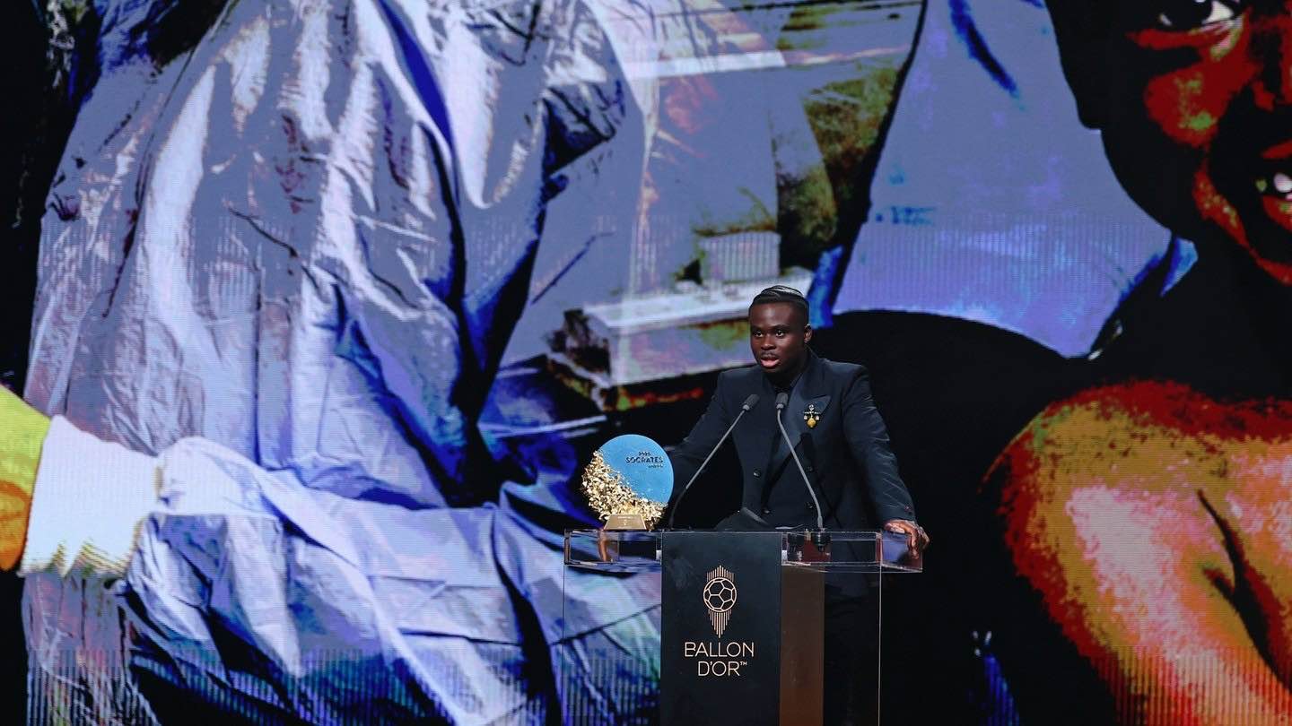 The Arsenal star delivers his speech after winning the Socrates Award.