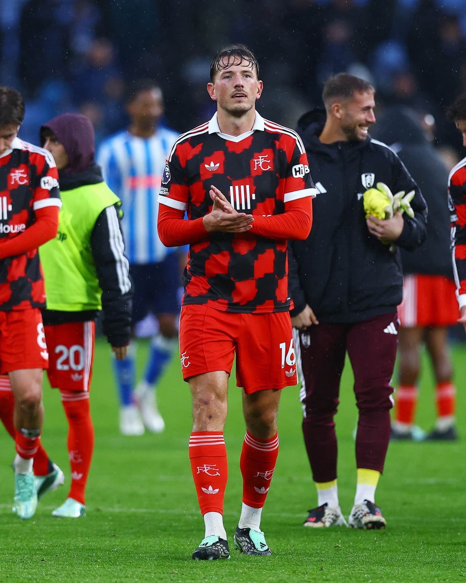 Fulham’s players thank the fans after their 1-0 victory over Coventry City.