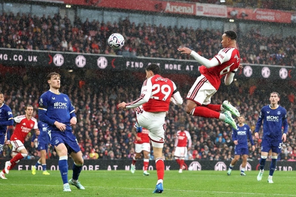 Gabriel heads home Arsenal’s second goal against Everton.