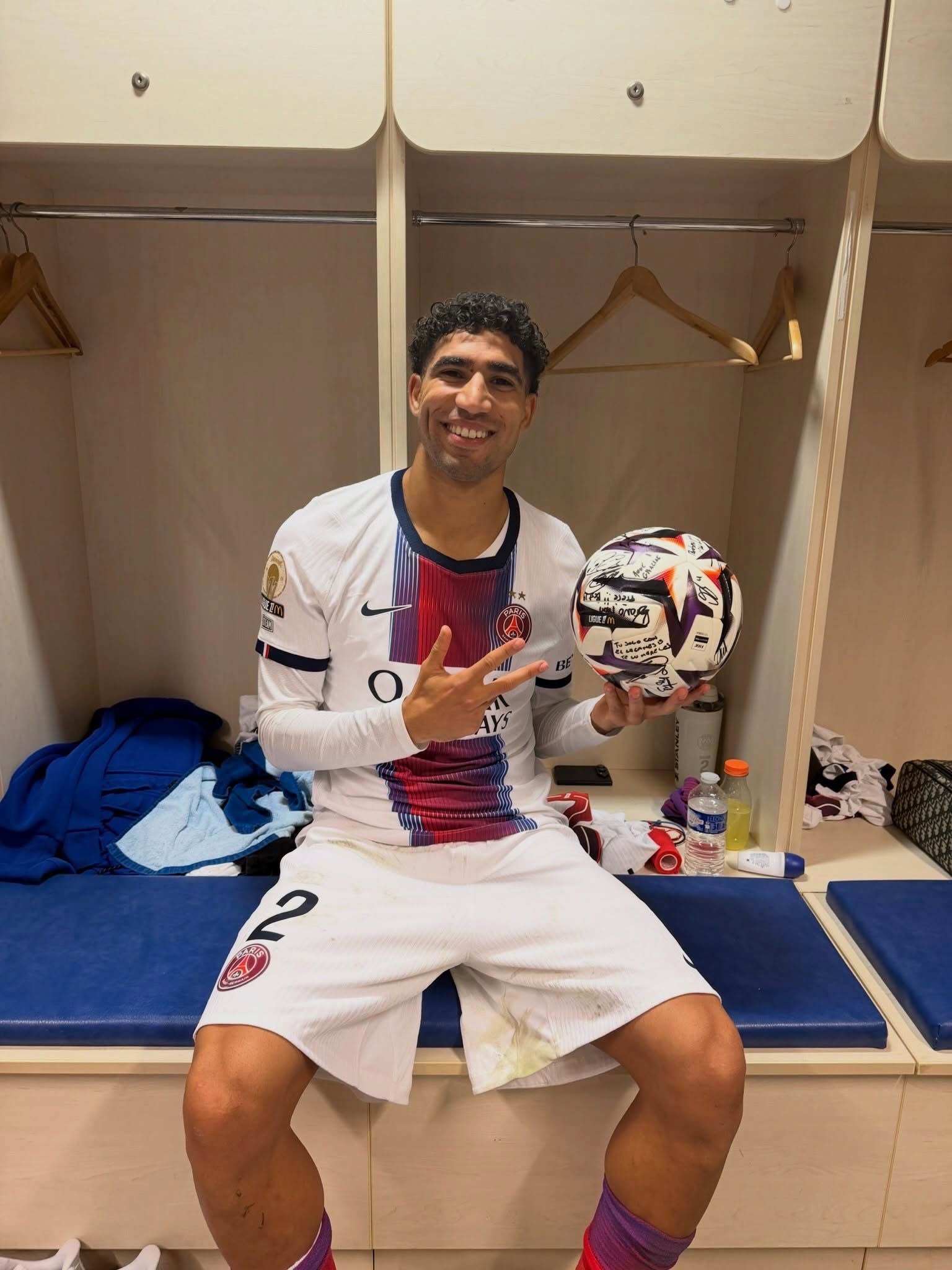 Hakimi with the match ball.